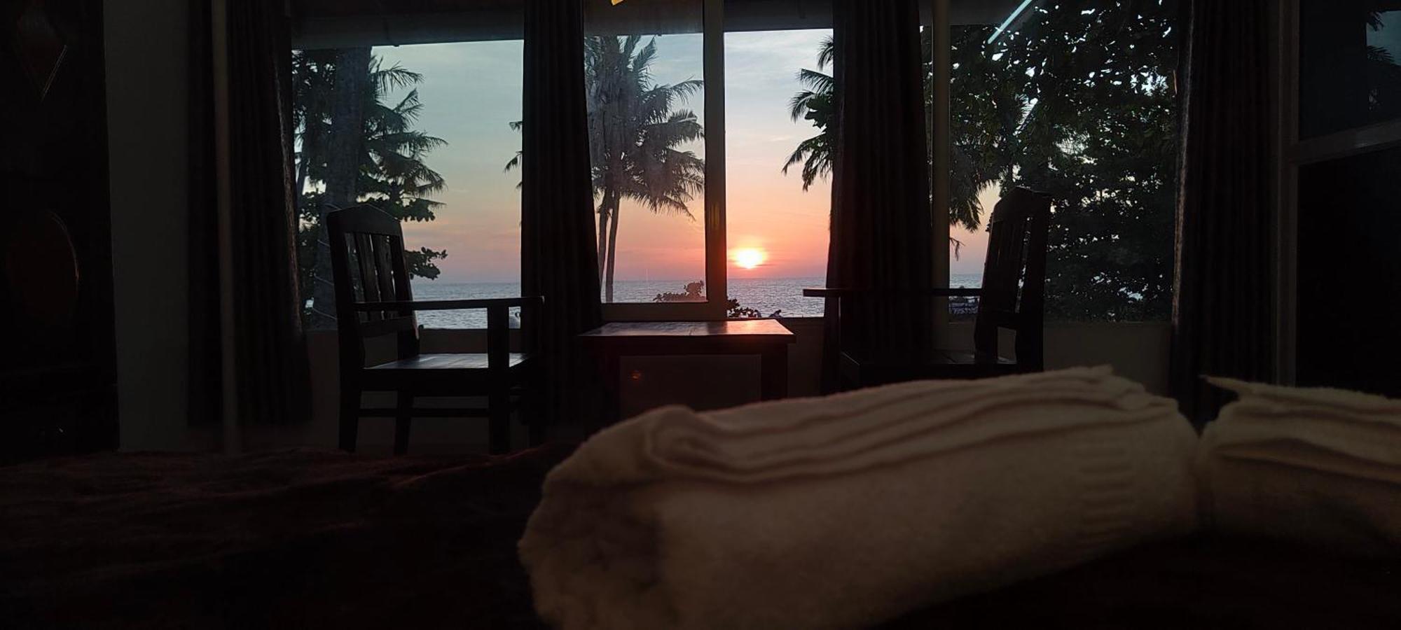 Marari Blue Whale Beach House Alappuzha Eksteriør billede
