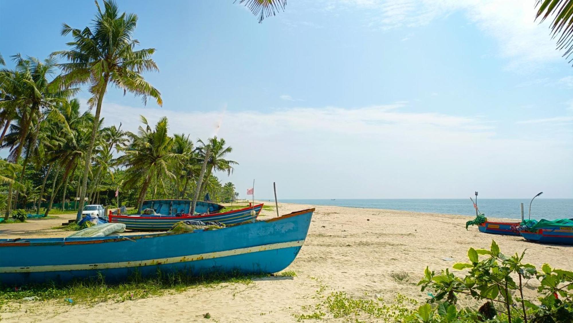 Marari Blue Whale Beach House Alappuzha Eksteriør billede